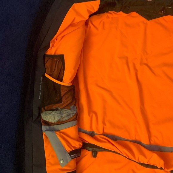 KJUS Men’s speed reader jacket XS - Picture 5 of 9